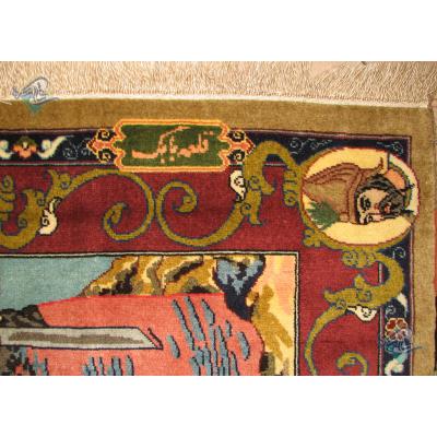 قالیچه منطقه قره داغ  قدیمی با طرح بی نظیر قلعه بابک خرم دین