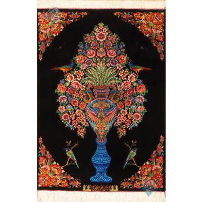 تابلویی فرش دستباف تمام ابریشم قم طرح گلدانی تولیدی شهریار هشتاد رج