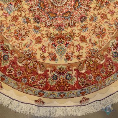فرش دستباف دایره قطر یک و نیم متر چله و گل ابریشم طرح صادقی