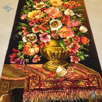 تابلو فرش دستباف تبریز طرح گلدان روی فرش چله و گل ابریشم