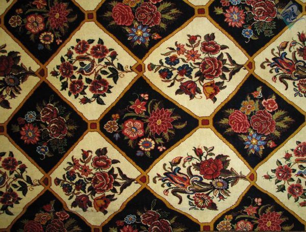 هفت متری دستباف بختیاری طرح قاب پامچال رنگ گیاهی - Image 5