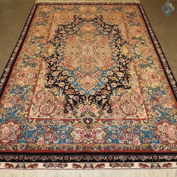 شش متری دستباف تبریز طرح سالاری جدید دو کف ابریشم دور گلیم بافدار - Image 2