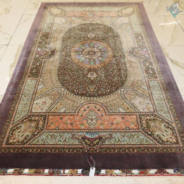قالیچه دستباف تمام ابریشم قم اصل محمد جمشیدی - Image 3