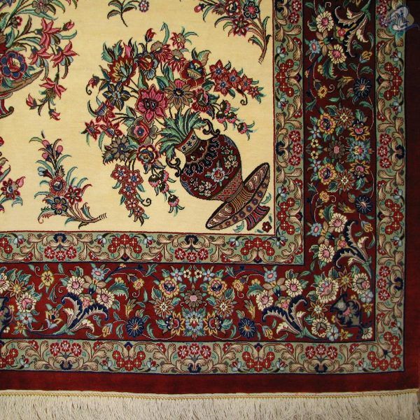 قالیچه دستباف تمام ابریشم قم نقشه دسته گلی تولیدی روزگرد - Image 4