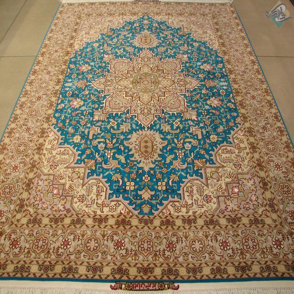 قالیچه دستباف تبریز طرح هریس گل ابریشم پنجاه رج رنگ خاص - Image 5