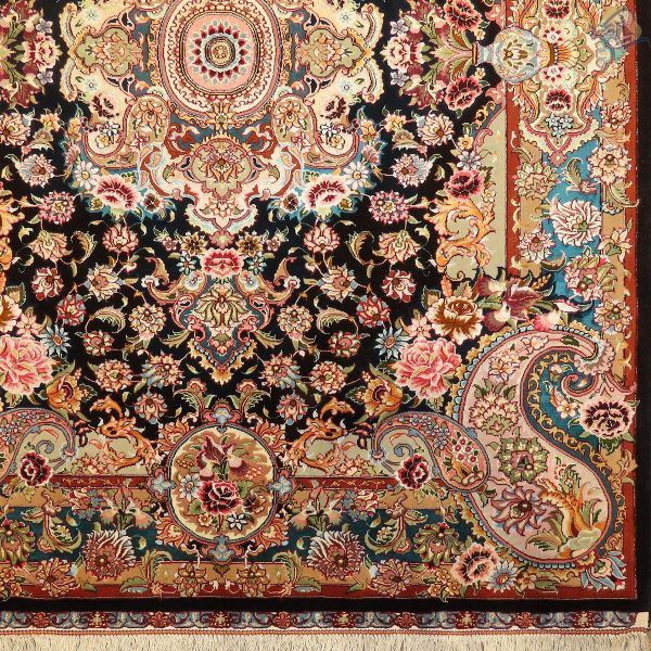 قالیچه دستباف تبریز طرح جدید سالاری کف حاشیه و ریشه وگل ابریشم - Image 4