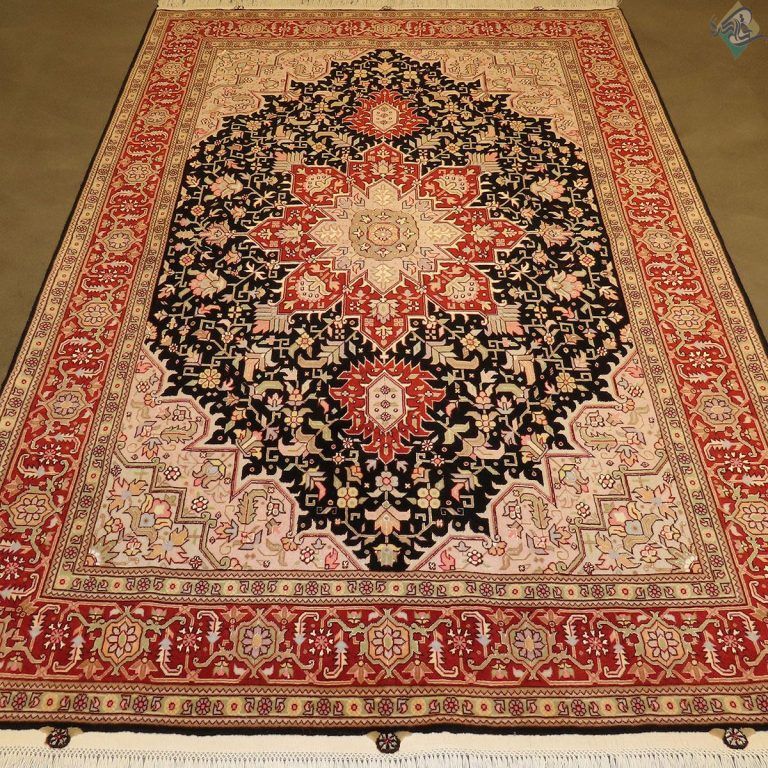 قالیچه دستباف تبریز طرح هریس