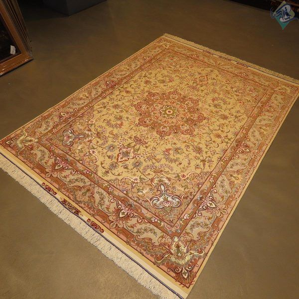قالیچه تبریز دستباف طرح جدید رضایی چله و گل ابریشم رنگ خاص - Image 6