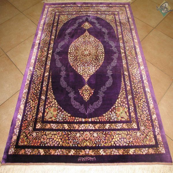 ذرع و نیم دستباف تمام ابریشم قم کف ساده تولیدی باستان - Image 3