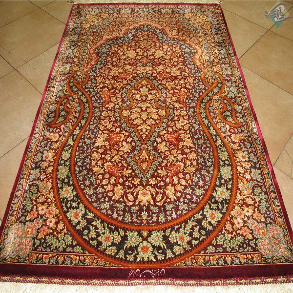 ذرع و نیم دستباف تمام ابریشم قم طرح تاج گل مارک رجبیان - Image 3