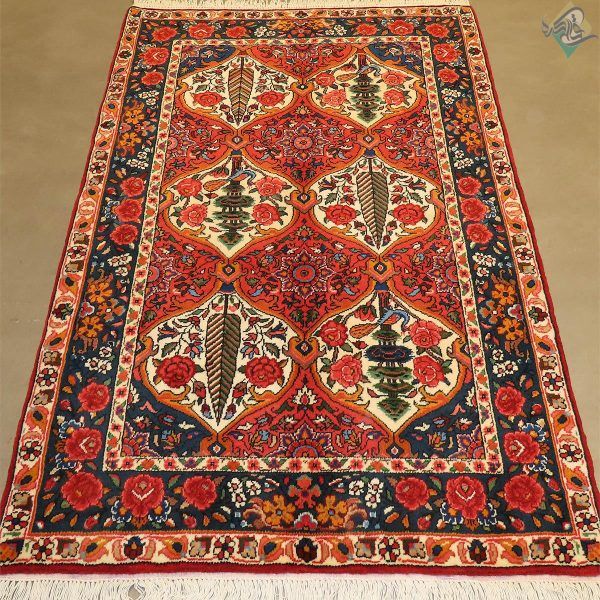 ذرع و نیم دستباف بختیاری طرح قاب سرو کاج پشم اعلارنگ گیاهی - Image 2