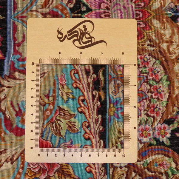 ذرع و نیم دستباف تمام ابریشم قم طرح جدید گل رز قالیکده هشتاد رج - Image 7