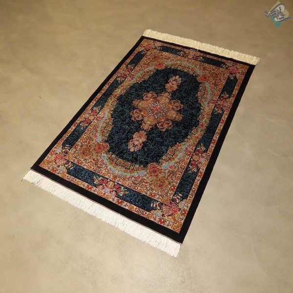 ذرع و نیم دستباف تمام ابریشم قم طرح جدید گلزار قالیکده هشتاد رج - Image 6