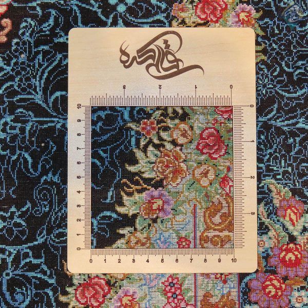 ذرع و نیم دستباف تمام ابریشم قم طرح جدید گلزار قالیکده هشتاد رج - Image 7