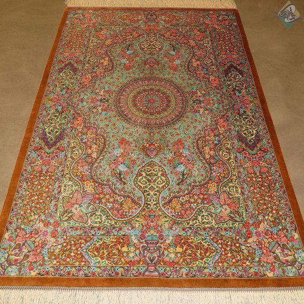 ذرع و نیم دستباف تمام ابریشم قم طرح لچک ترنج امیری زاده هشتاد رج - Image 3