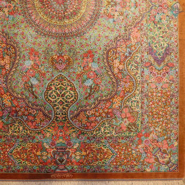 ذرع و نیم دستباف تمام ابریشم قم طرح لچک ترنج امیری زاده هشتاد رج - Image 4