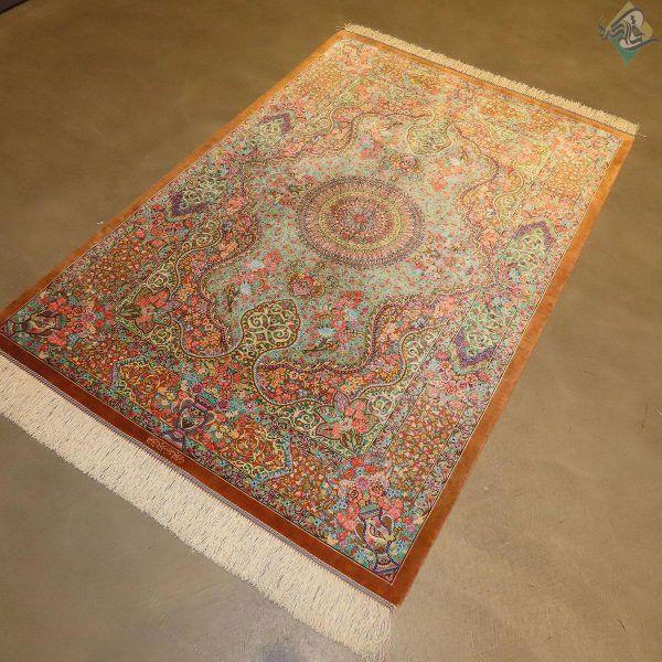 ذرع و نیم دستباف تمام ابریشم قم طرح لچک ترنج امیری زاده هشتاد رج - Image 5