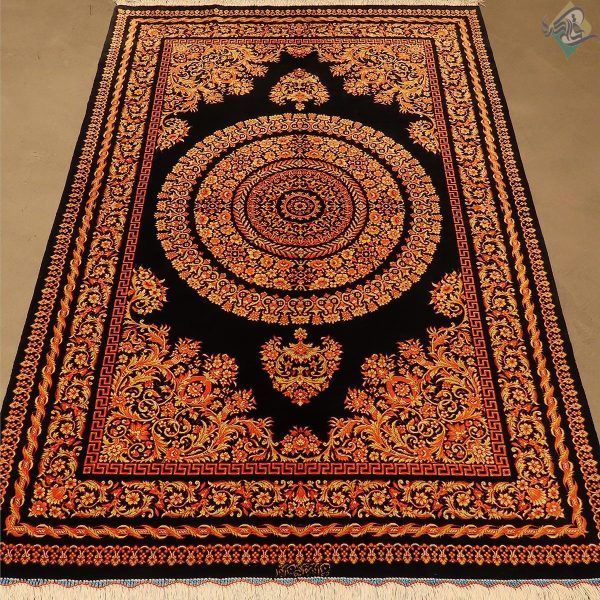 ذرع و نیم دستباف تمام ابریشم قم طرح جدید ورساچه تولیدی امیران - Image 2