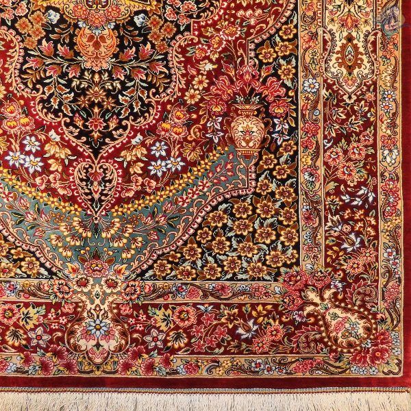 ذرع و نیم دستباف تمام ابریشم قم طرح لچک ترنج لاکی - Image 4