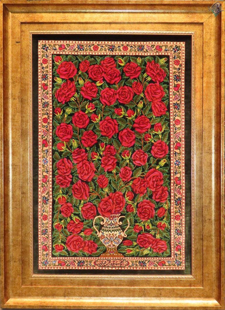 تابلو فرش دستباف تمام ابریشم قم طرح گلدانی گلرز