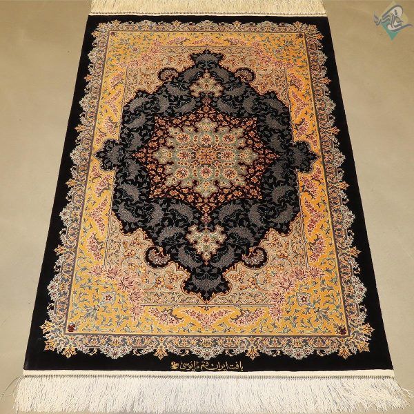 ذرع وچهارک دستباف تمام ابریشم قم طرح لچک ترنج تولیدی مایوسی - Image 2
