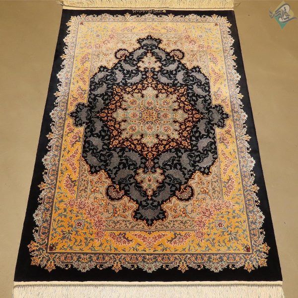 ذرع وچهارک دستباف تمام ابریشم قم طرح لچک ترنج تولیدی مایوسی - Image 3