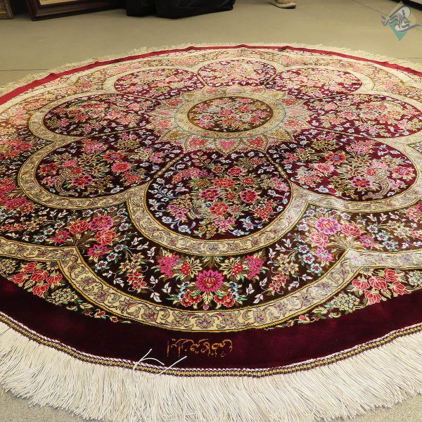 فرش دستباف دایره قطر یک و نیم متر تمام ابریشم قم هشتاد رج کاظمی - Image 3