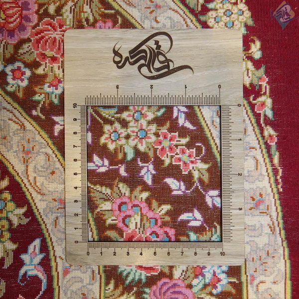 فرش دستباف دایره قطر یک و نیم متر تمام ابریشم قم هشتاد رج کاظمی - Image 4