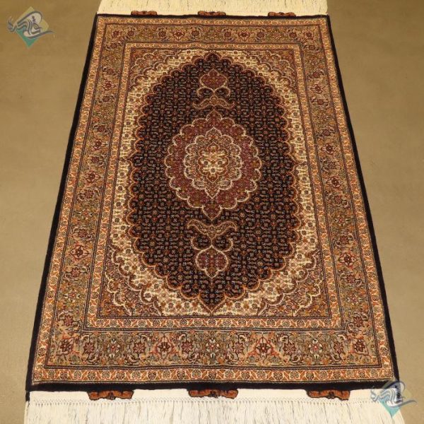 ذرع و چهارک دستباف طرح ماهی پنجاه رج گل ابریشم پنجاه رج - Image 3