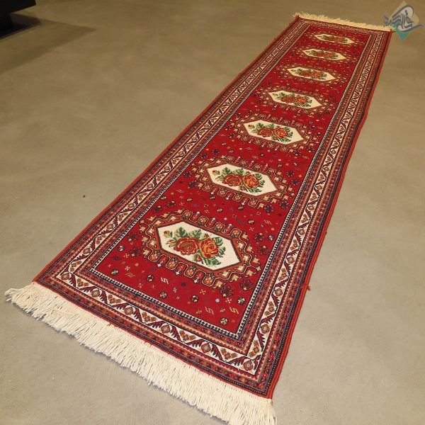 رانرگلیم سوزنی دستباف سیرجان طرح کتیبه ای گل فرنگ رنگ گیاهی - Image 4