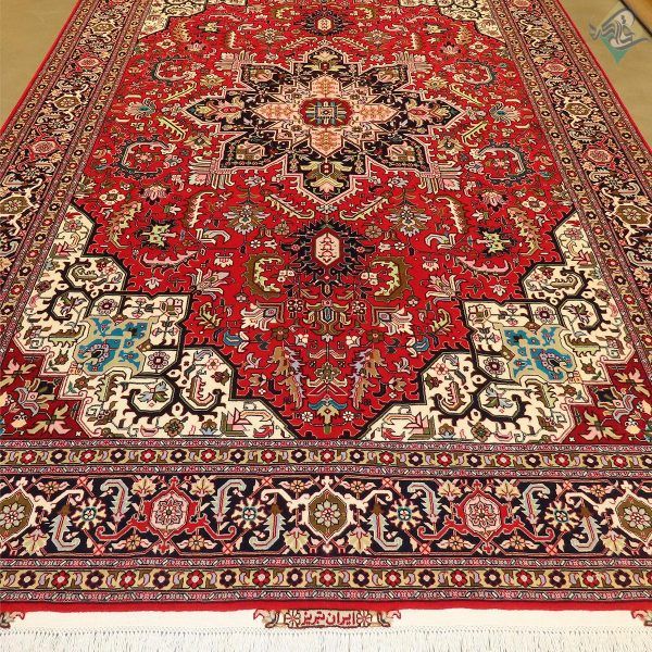 شش متری دستباف تبریز طرح هریس گل ابریشم پنجاه رج رنگ خاص - Image 3