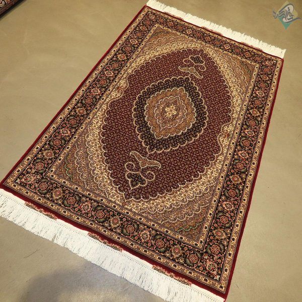 ذرع و نیم دستباف طرح جدید ماهی نه متن پنجاه رج گل ابریشم رنگ خاص - Image 6