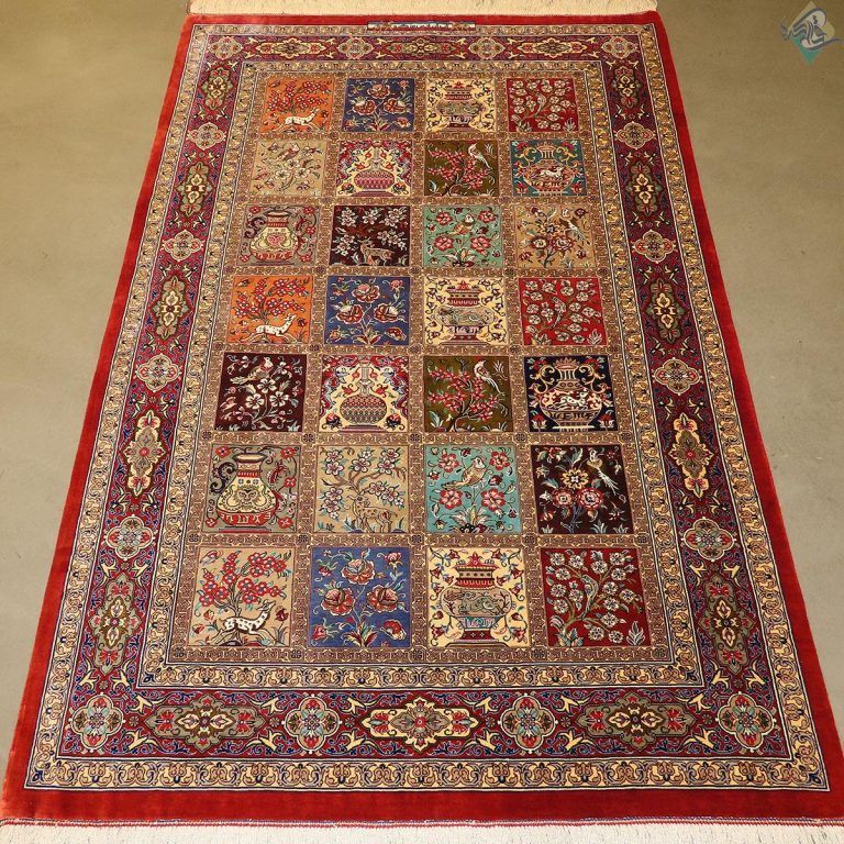 فرش دستی کامل ابریشم قم سایز زرونیم نقش خشتی