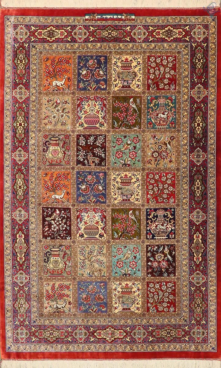 فرش دستی کامل ابریشم قم سایز زرونیم نقش خشتی