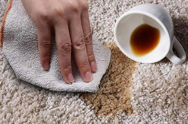 لکه چای روی فرش